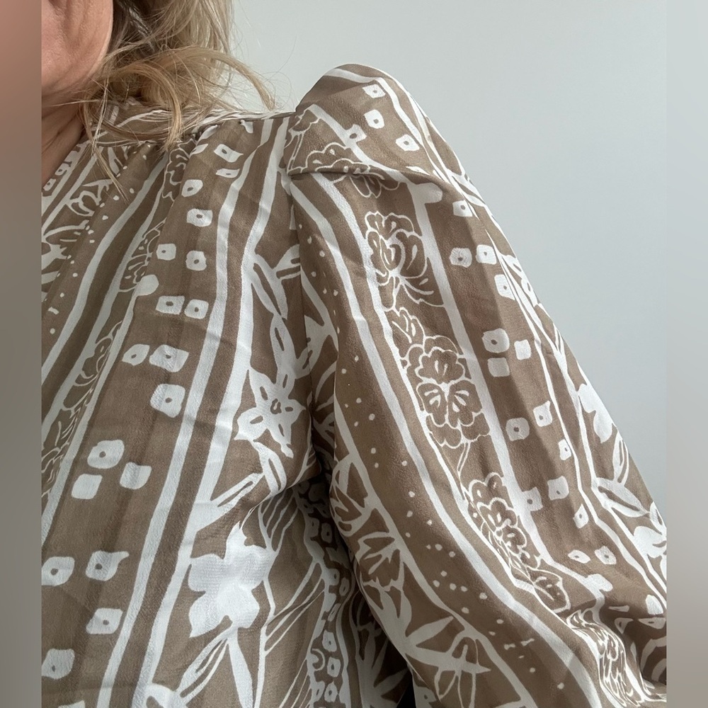 5/$25 Vintage The Wilroy Traveller NY Elegant Tan Patterned Dress size 8 - Picture 13 of 15